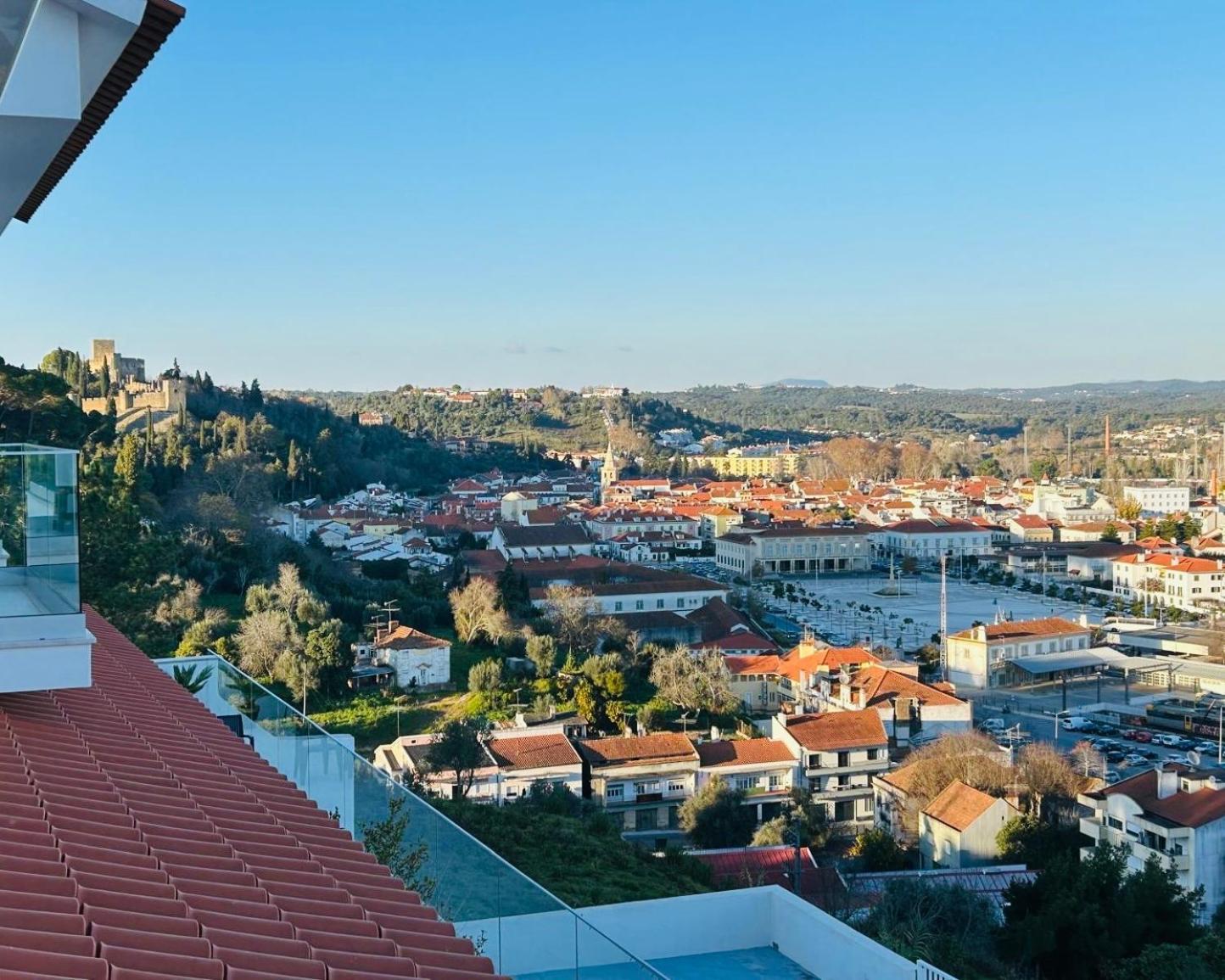 Vila Pombal Tomar Apartments - Pool & City Views מראה חיצוני תמונה