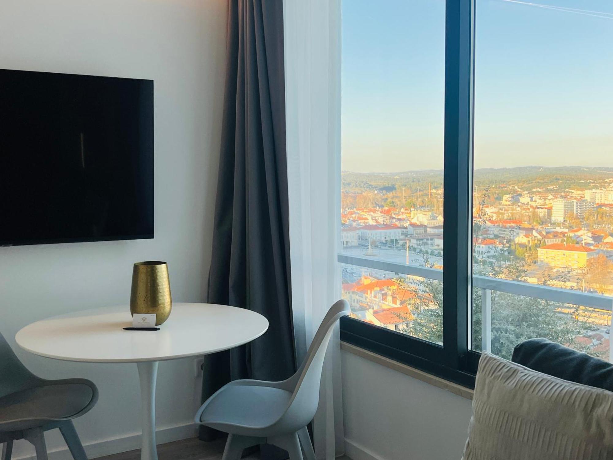 Vila Pombal Tomar Apartments - Pool & City Views מראה חיצוני תמונה